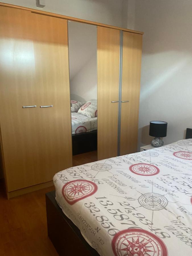 Top Floor Apartment With Sea View Kastela Exterior photo