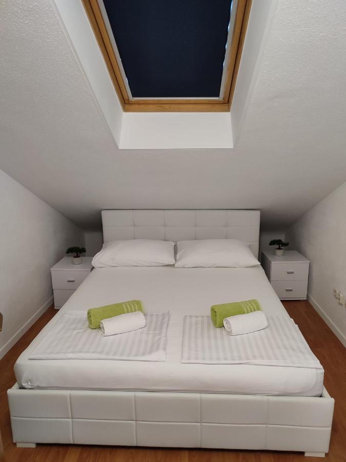 Top Floor Apartment With Sea View Kastela Exterior photo